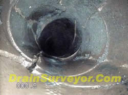 www.drainsurveyor.com_broken clay drain pipe